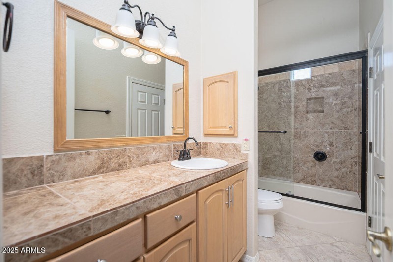 Bathroom Ensuite 3 Bedroom
