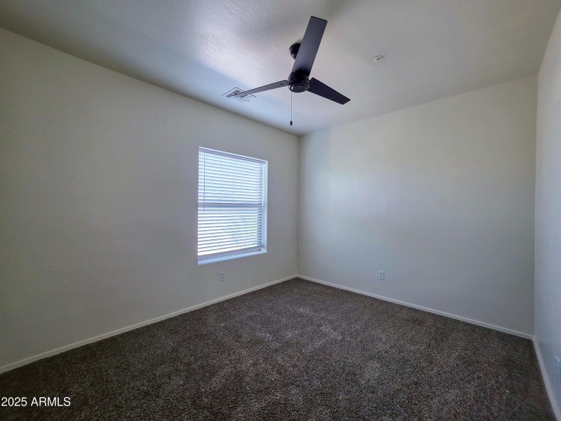 BR 3 15818 N 25th St #129-24