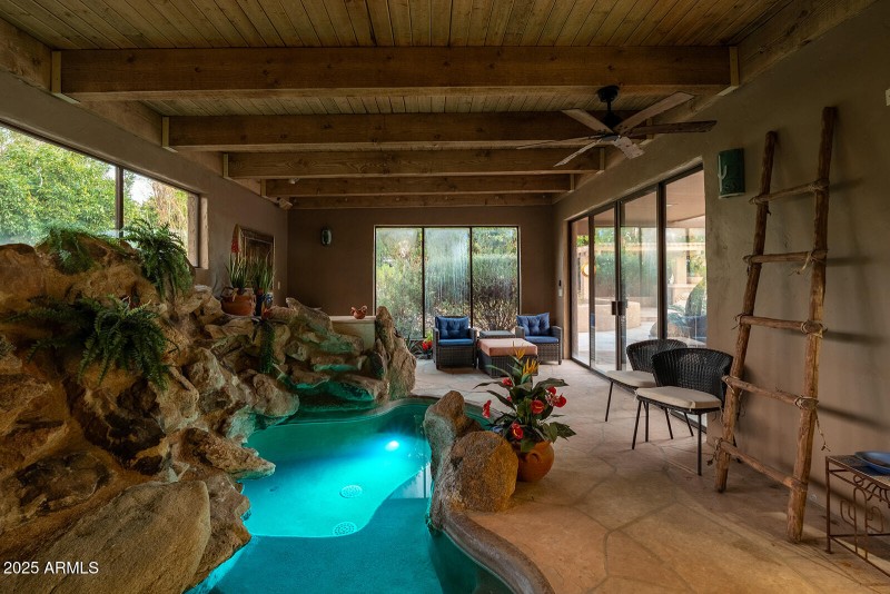 Enclosed Hottub