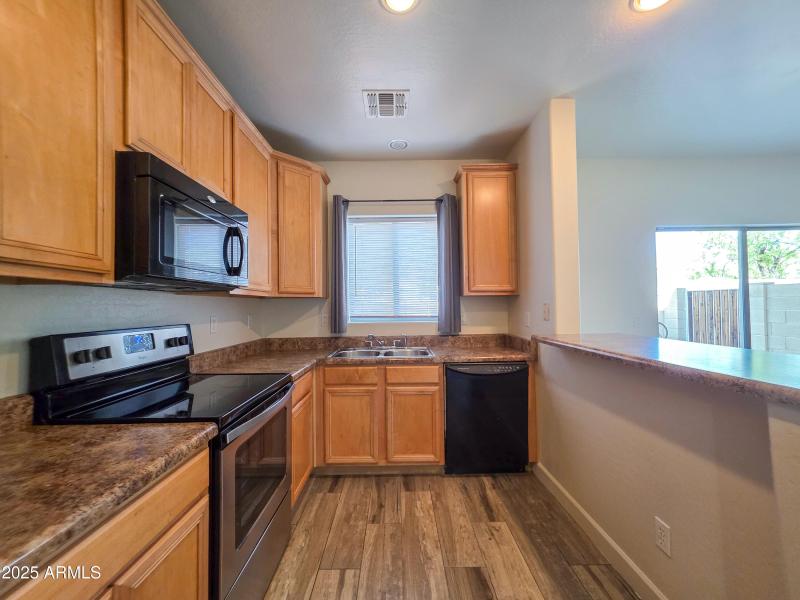 Kitchen 4 15818 N 25th St #129-13