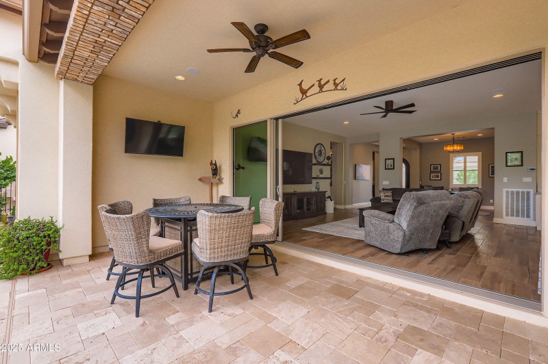 Stacking Doors Bring the Outdoors Inside