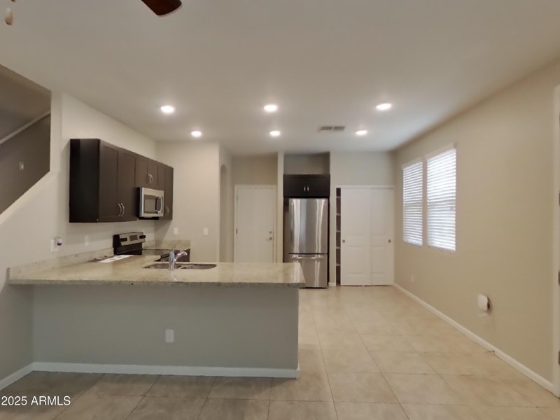 3_pc_W7aUjUPqwZ_DHd8oby2Lr_other_room_EZ