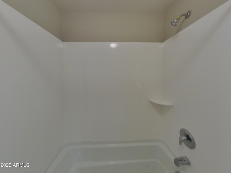 12_pc_yj9YulxZs4_ziiWNfg7eE_layout_0