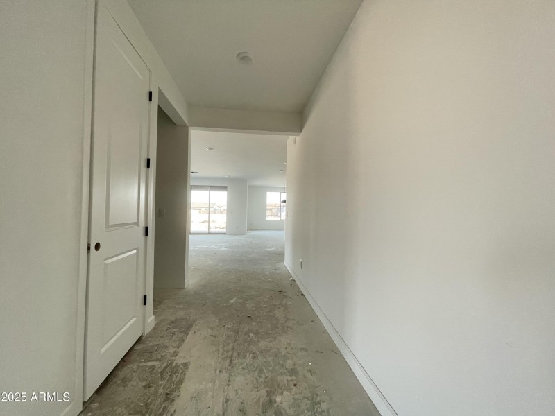 03 Hall
