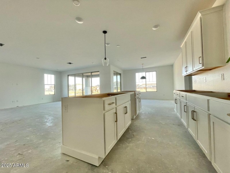 06 Kitchen.