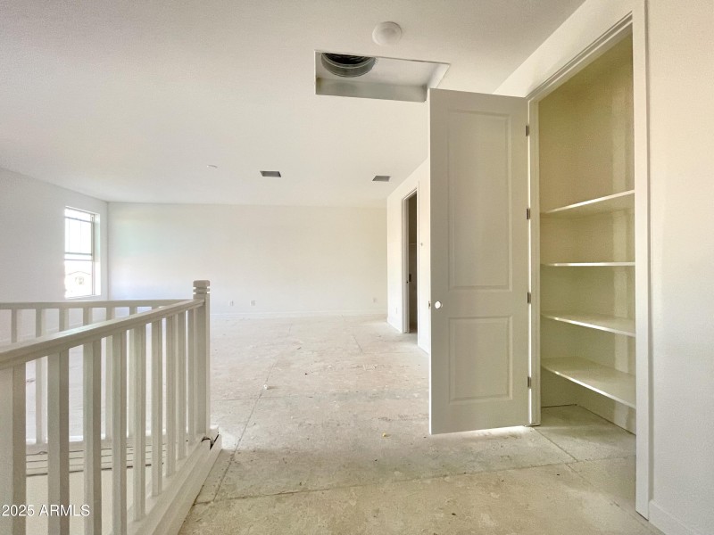 14 Loft and linen closet