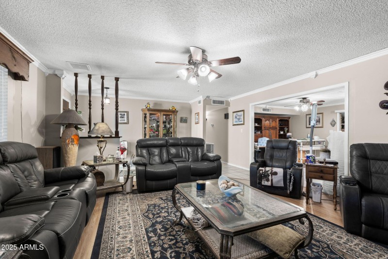 06__6249 E University Dr