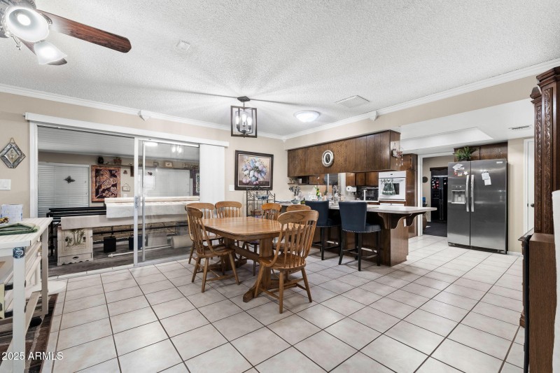 08__6249 E University Dr