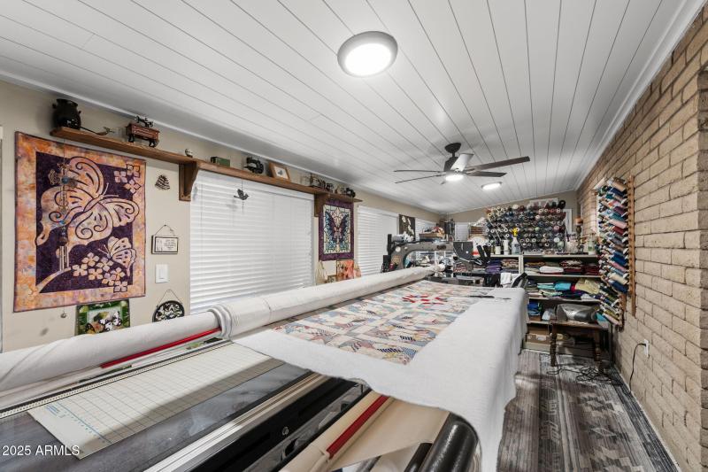 15__6249 E University Dr