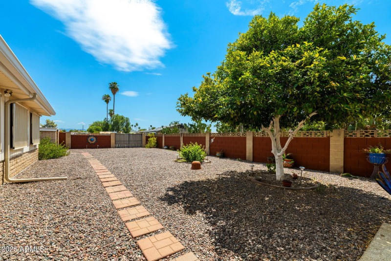 20__6249 E University Dr