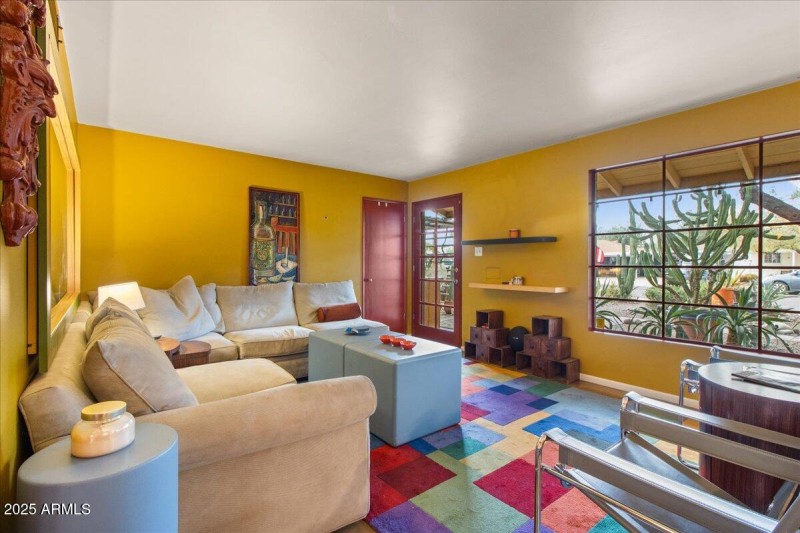 10-Living Room