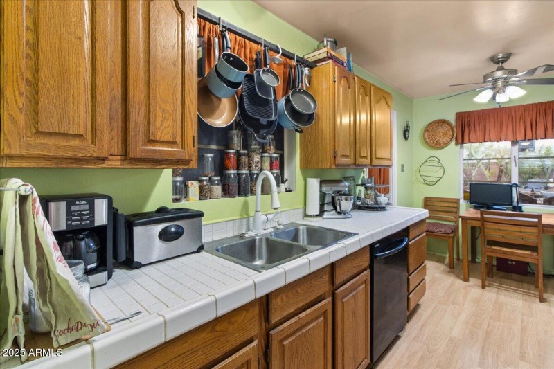 13-Kitchen