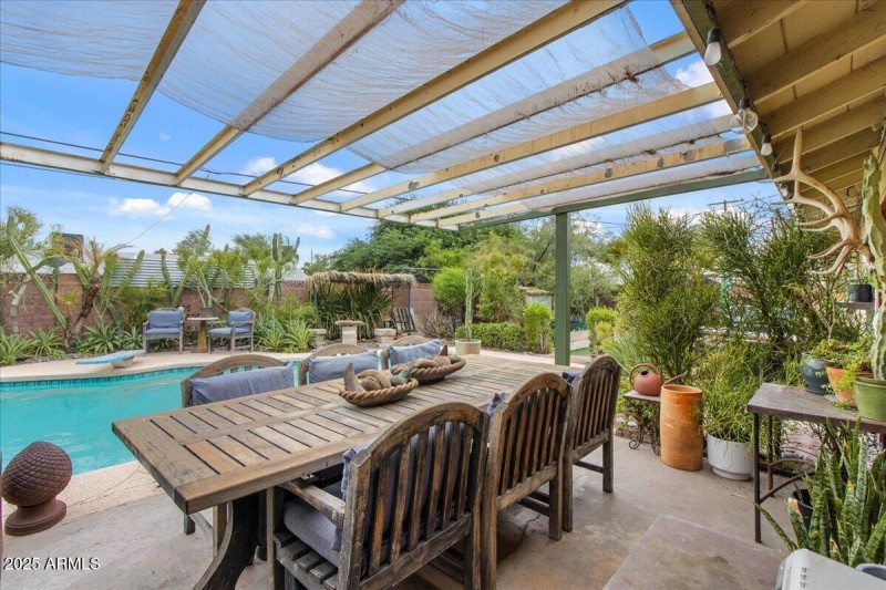 26-Back patio