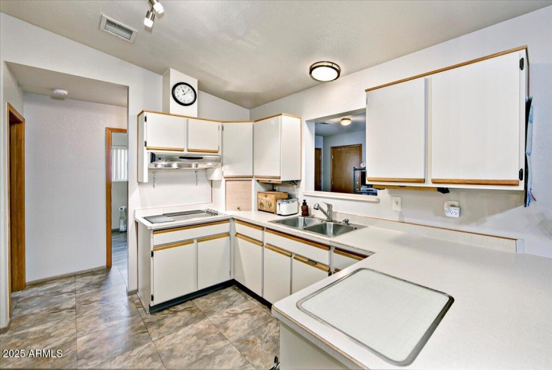 05-Kitchen