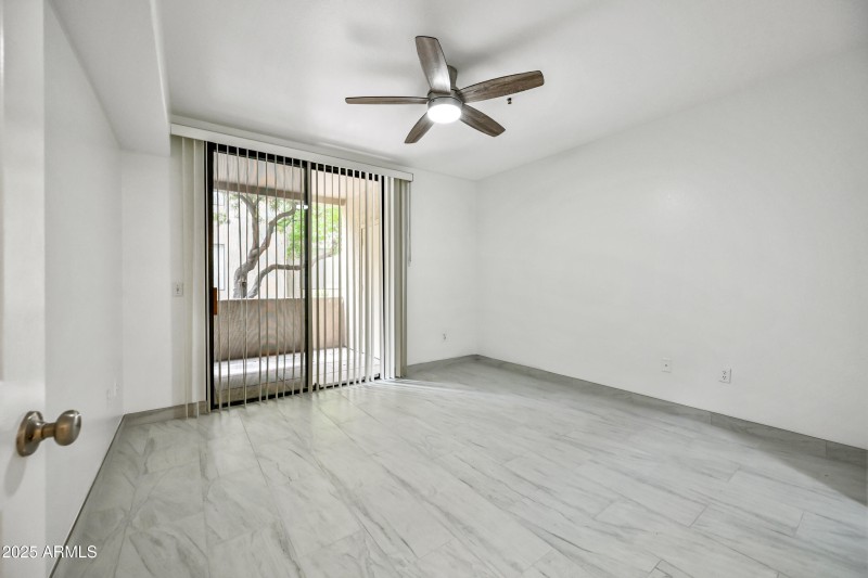 17-4925EDCA149-ocupix