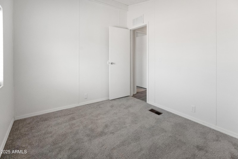 11275 N 99th Ave-13