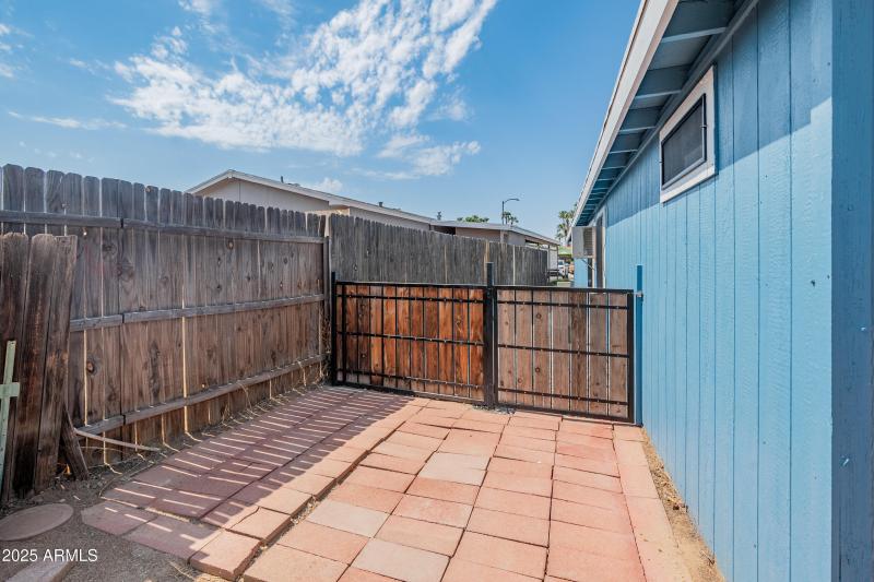 11275 N 99th Ave-32