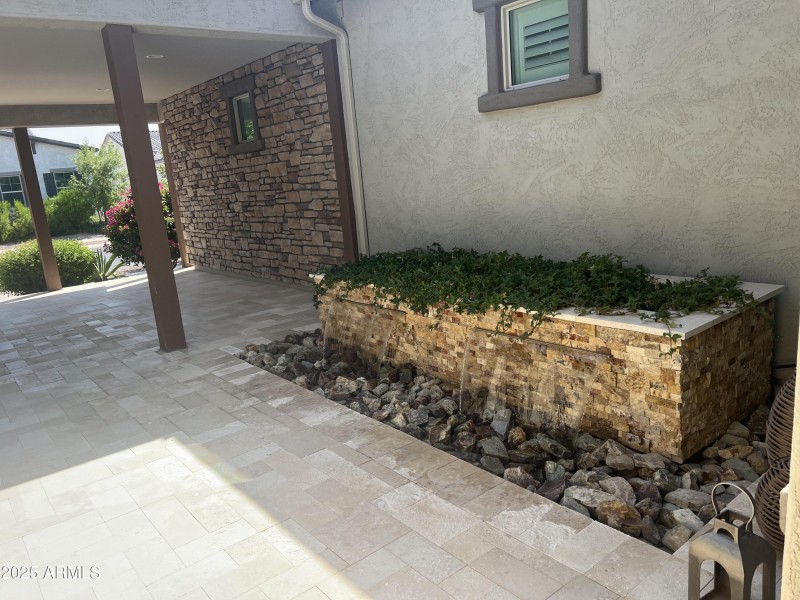 RUSSET Planter