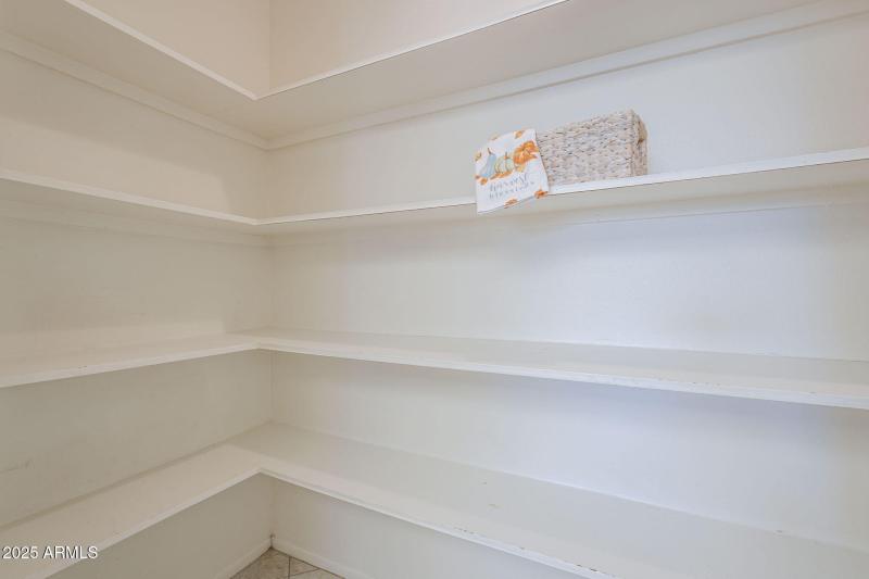 36-web-or-mls- Leisure World-36