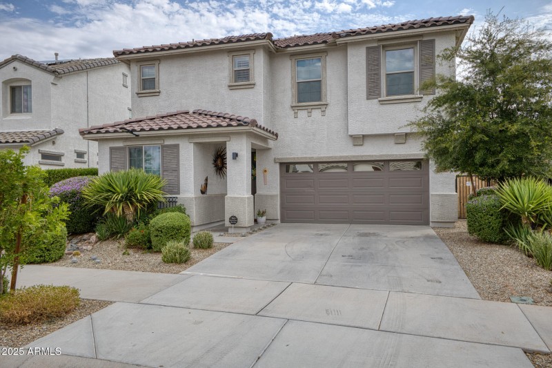 Front of 25441 N 143rd Dr