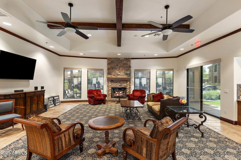 CLUBHOUSE
