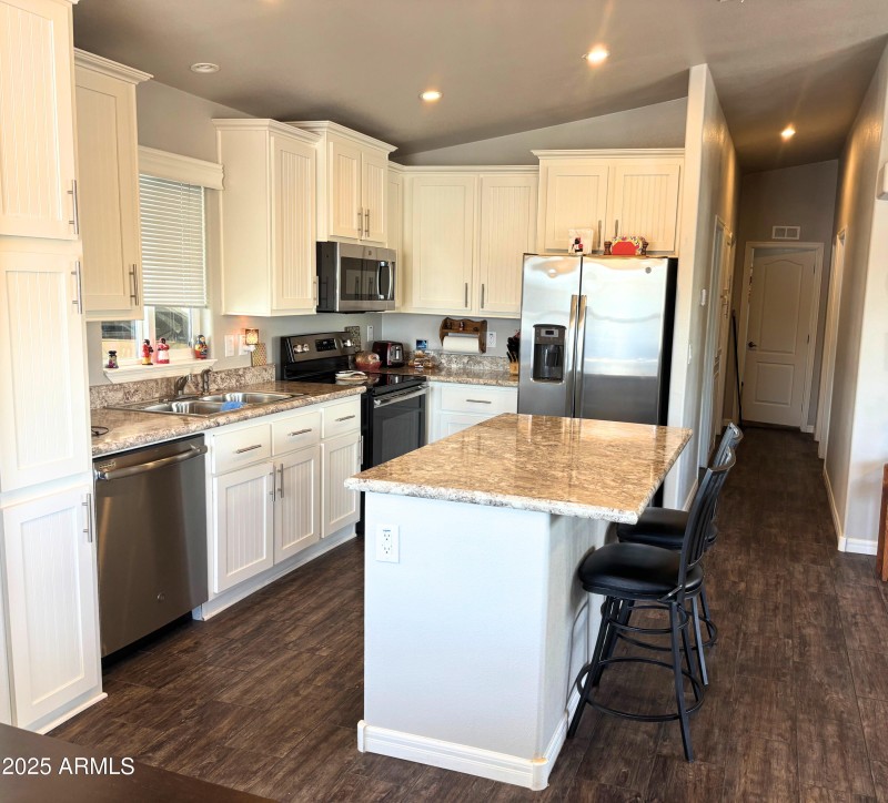 e1f2c08b-84e3-4eb0-954e-24bb21a6ac80