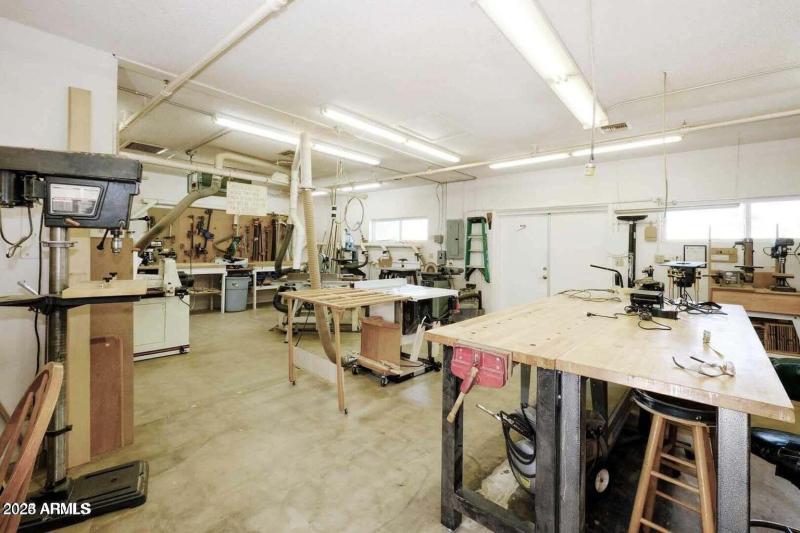 DV wood shop
