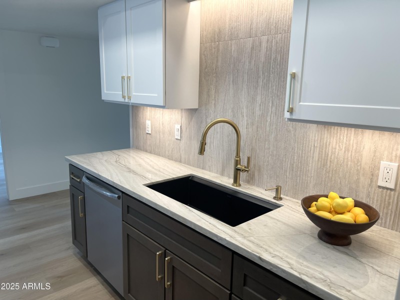 7 Kitchen