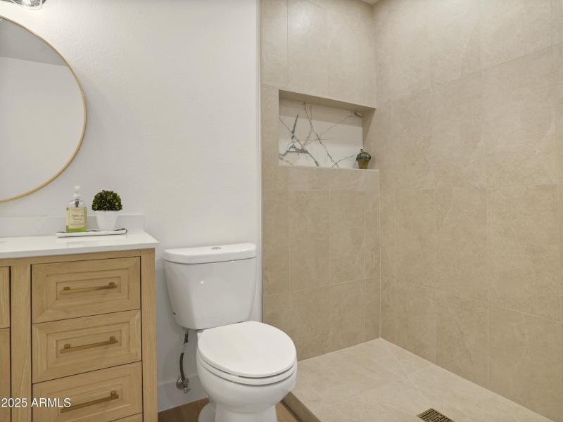 20 Primary Suite Bath