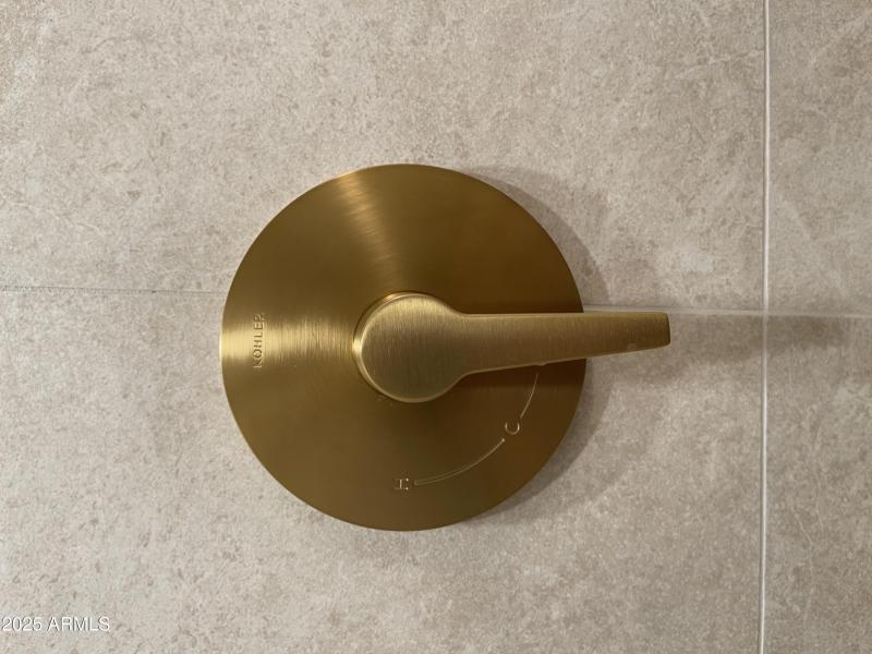 27 Bath Fixture Closeup