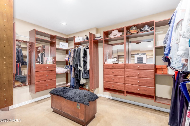 Large Master Walk In Closet