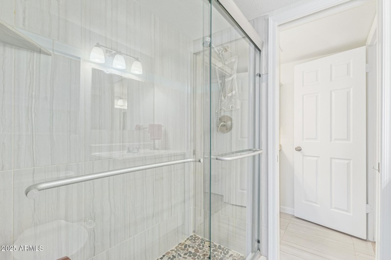 Oversized Walk-in Shower