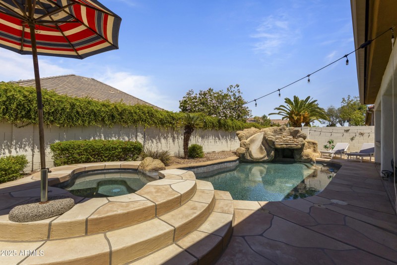 Pool & Spa