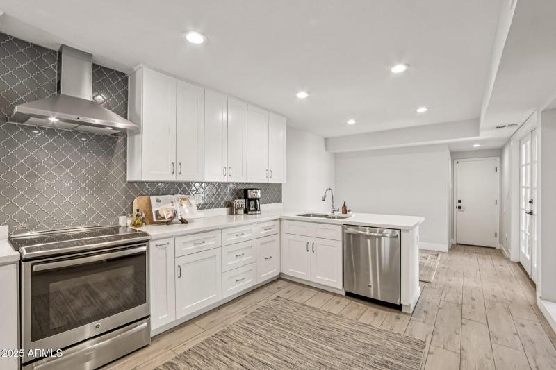 Kitchen with plenty of cabinet space