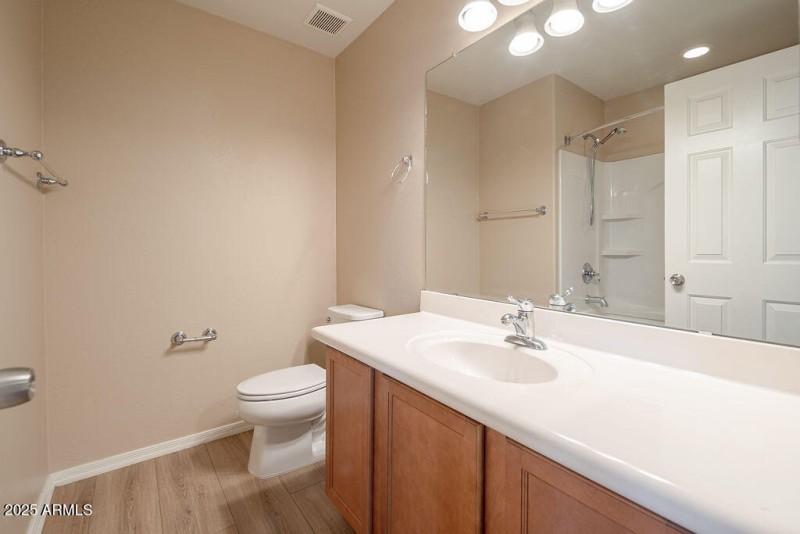 20250729_26197-W-Potter-Dr_18