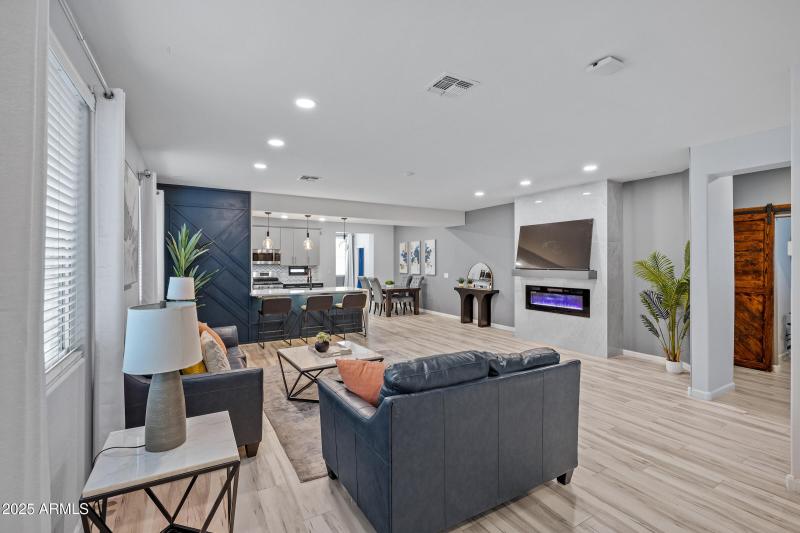 4207 W Bradshaw Creek Ln-5