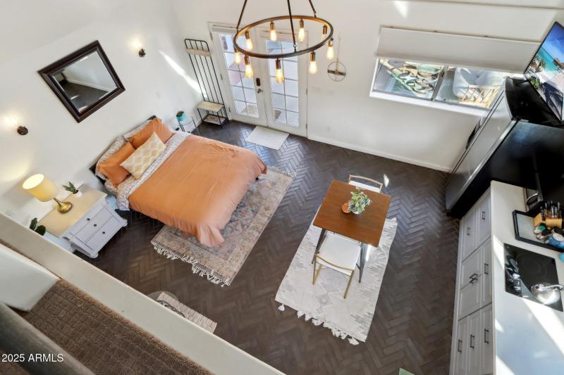 42-web-or-mls-E Weldon Ave-005