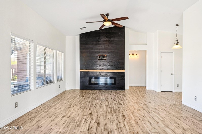 8-web-or-mls-S 229th Ave-S2708-008