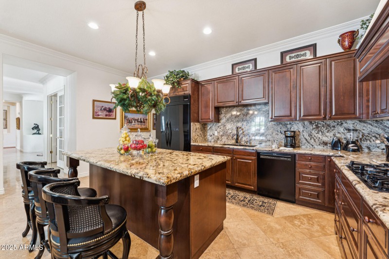 012-kitchen
