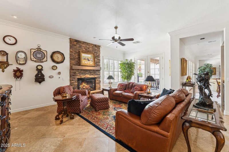 018-family-room