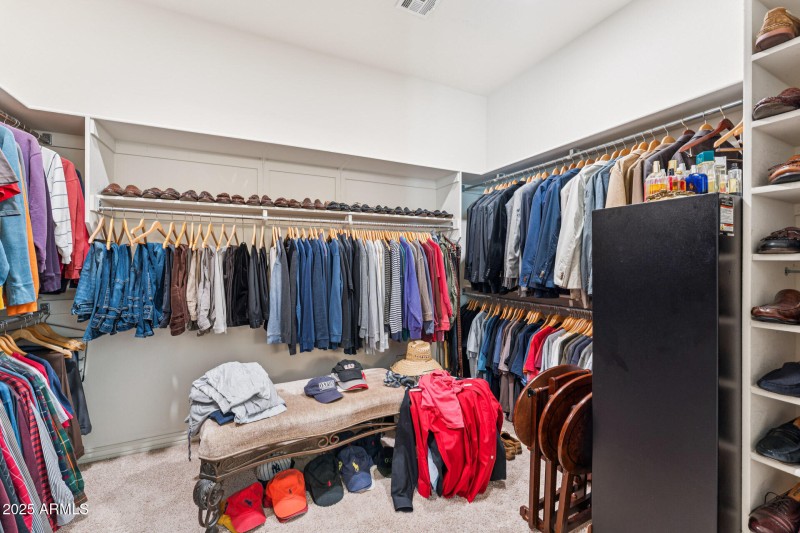 030-primary-closet
