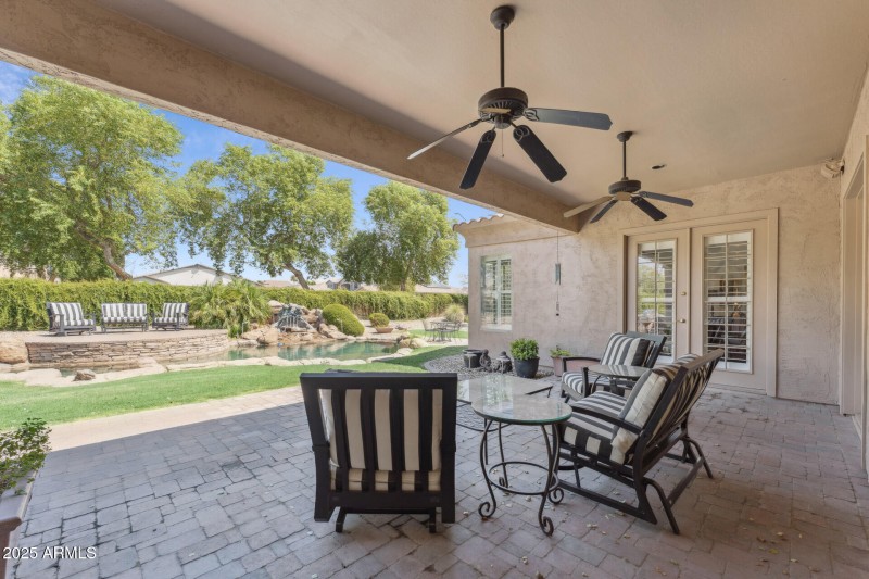 041-rear-patio