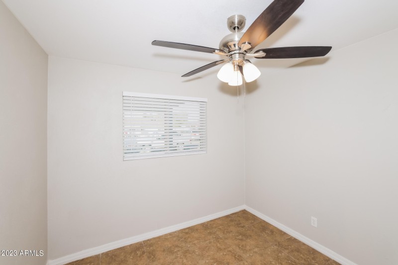 028-photo-bedroom-12308984