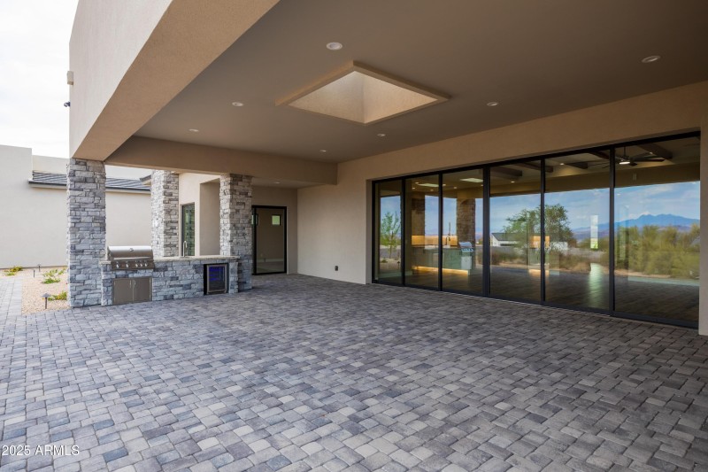 Spacious Covered Patio