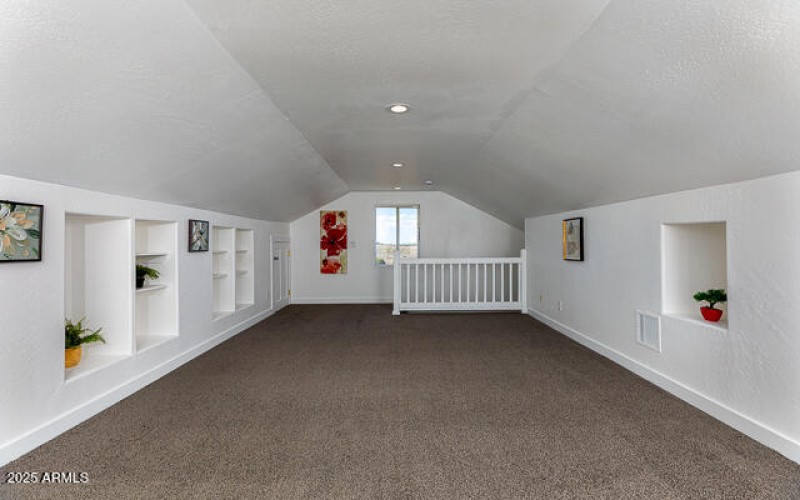 502 1100 West Street W MLS-17