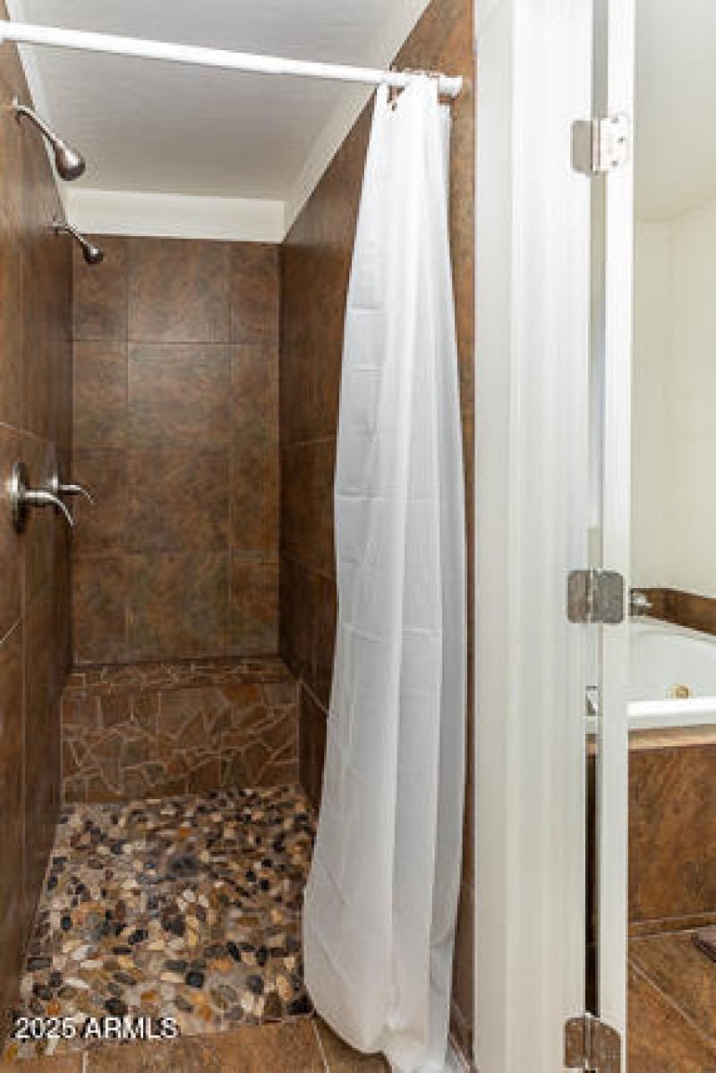 502 1100 West Street W MLS-35