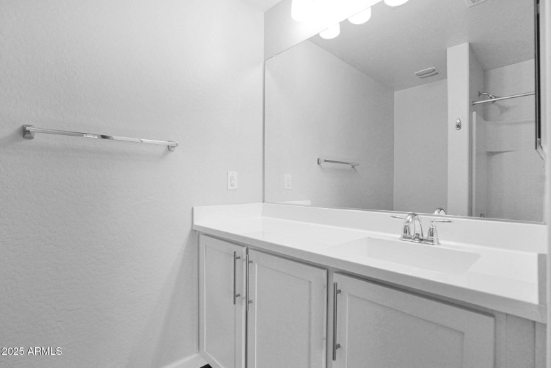 6-web-or-mls-P1281339