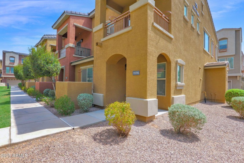 28-web-or-mls-P1281368