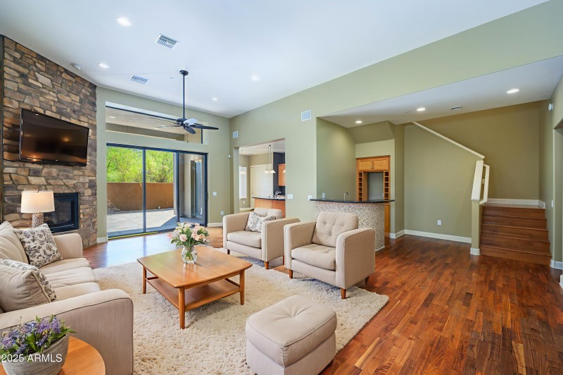 36600-N-Cave-Creek-4A-7 - Living Room -