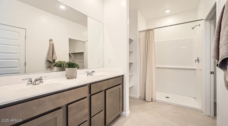 Owners Bath